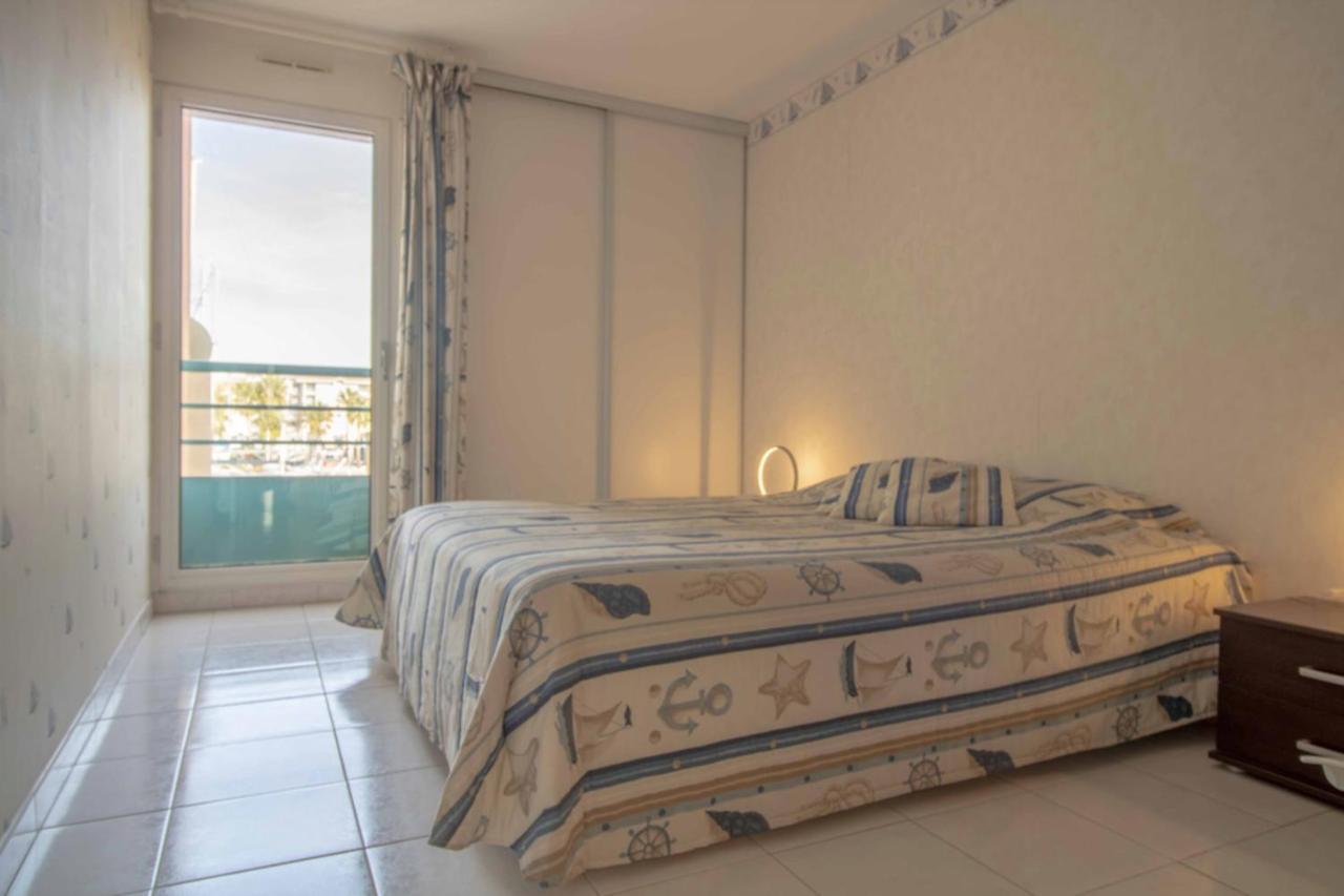 Apartment With Balcony And View On The Port Fréjus Exterior foto
